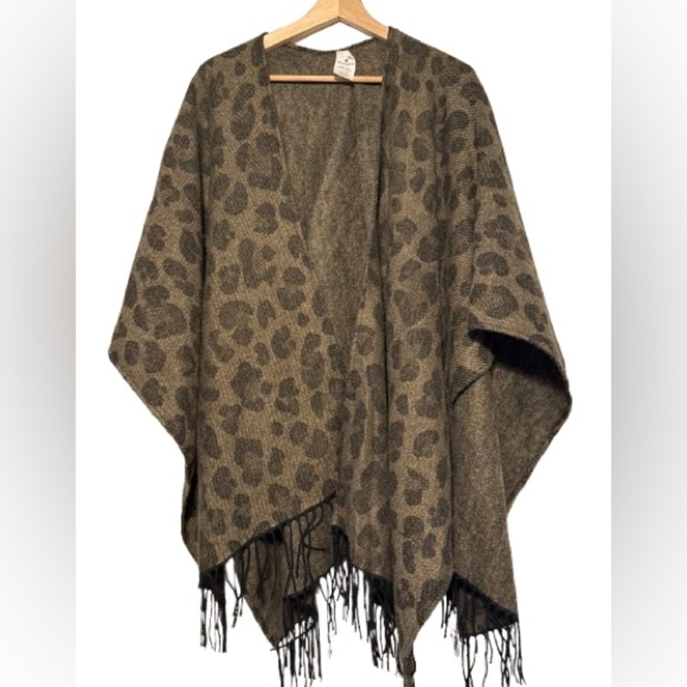 Leopard Print Shawl with Fringe